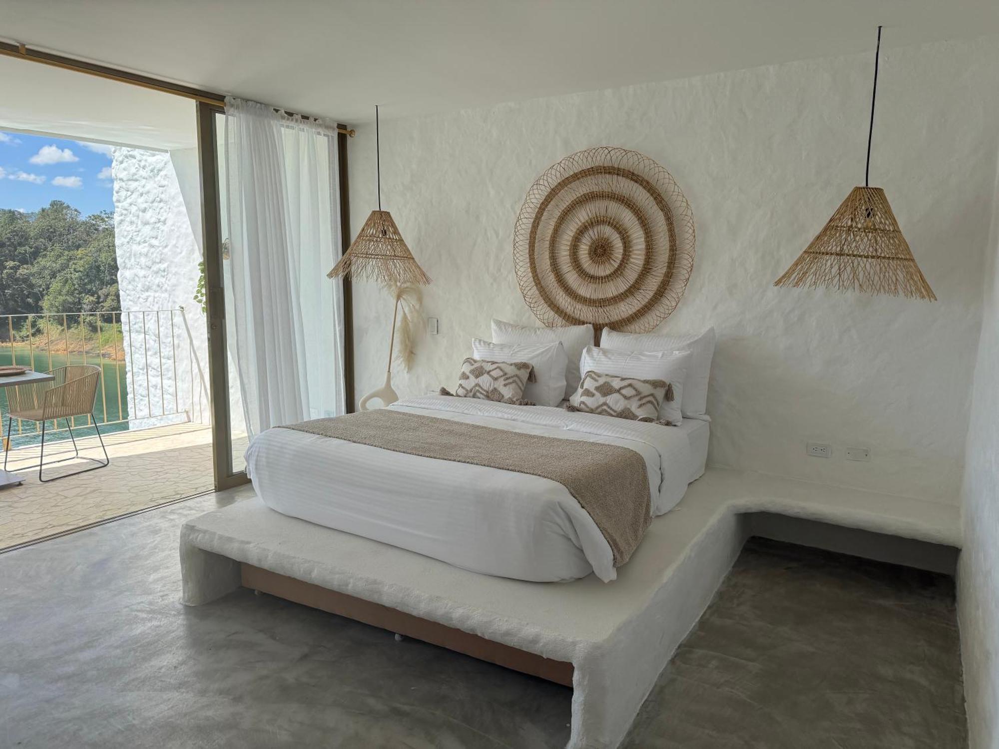 Mylos Hotel Boutique Гуатапе Экстерьер фото